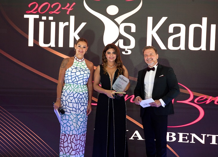 Türk İş Kadınları Ödül Töreni 2024 Plaket Töreni 4