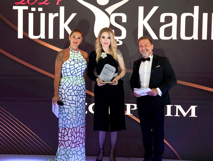 Türk İş Kadınları Ödül Töreni 2024 Plaket Töreni