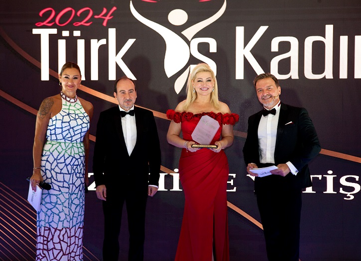 Türk İş Kadınları Ödül Töreni 2024 Plaket Töreni 2